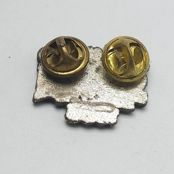 Vintage Iron Horse Saloon 1995 Pin Badge With Dual Clutches - Picture 3 of 4